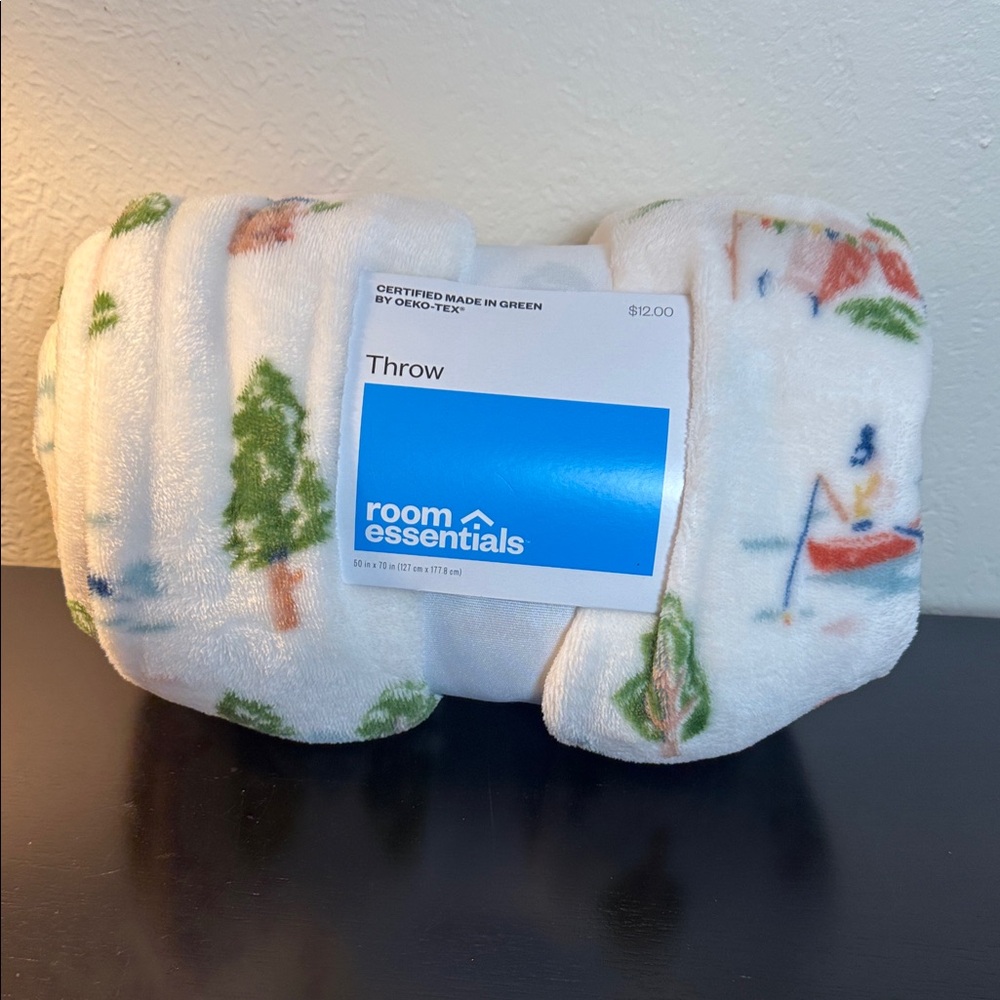 Room Essentials Nature Inspired 50x70 Throw Blanket